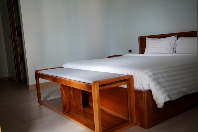 Bright Bedroom with Garden View, 100% Pet-Free & Hypoallergenic